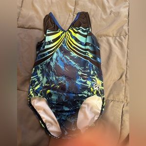 Aly raismen Leo adult xs